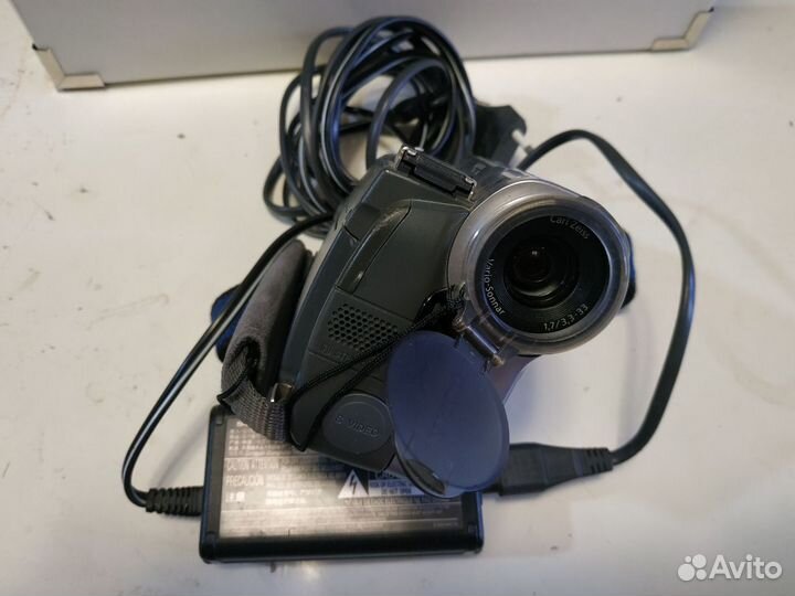 Видео камера Sony DCR-TRV19E