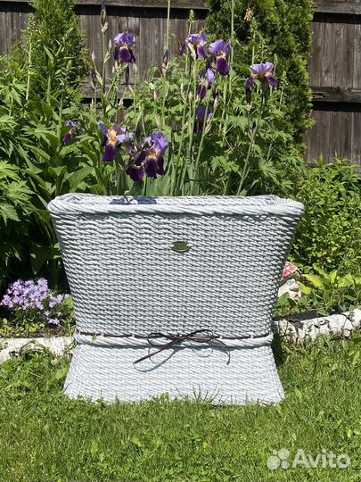 Кашпо плетеное из ротанга