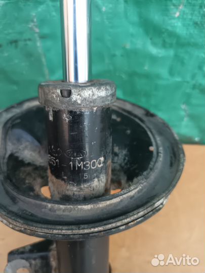 Амортизатор передний левый Kia Cerato 2009-2013 г