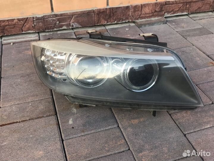 Фара правая биксенон E90. (рестайлинг)
