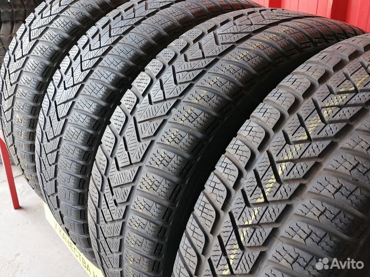 Pirelli Winter Sottozero 3 235/55 R17