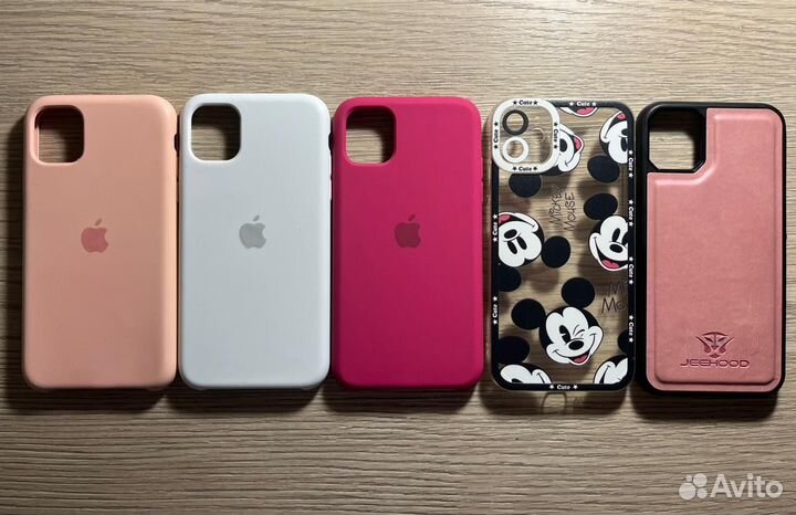 Чехлы на iPhone 11