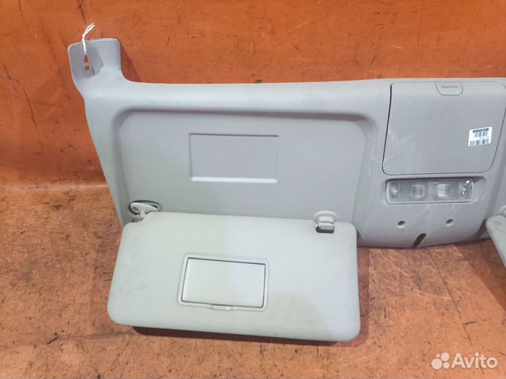 Козырек Honda Mobilio GB1