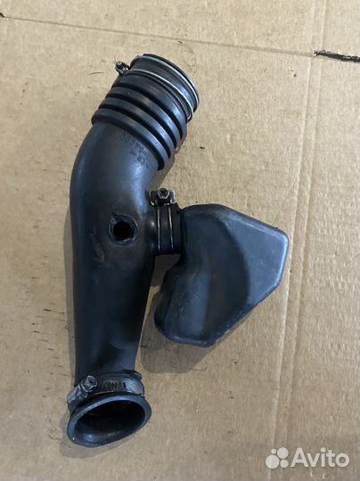 Патрубок воздушного фильтра Toyota Corona Premio