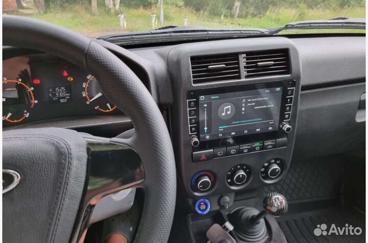 Рамка для установки магнитолы 9 Нива легенд