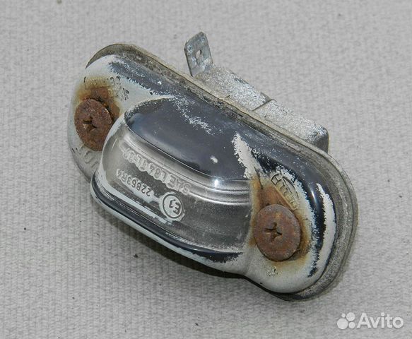 Плафон подсветки номера задний Audi 80 B3