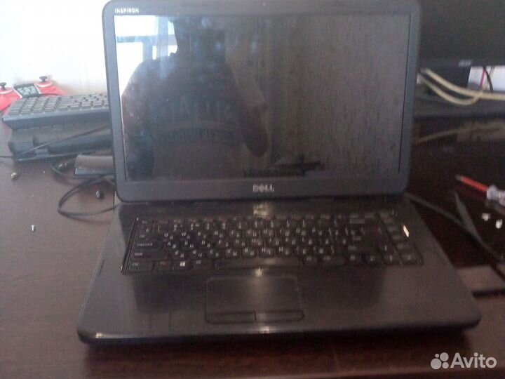 Dell Inspiron 3520
