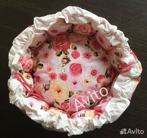 Теплые лежанки для кошек или собак