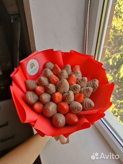 Букеты из клубники в шоколаде