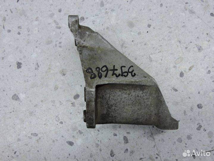 Кронштейн двигателя левый Audi A4 B5 1994-2001