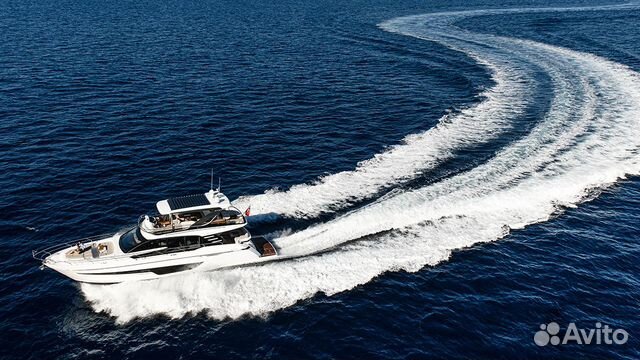 Моторная яхта Fairline Squadron 68
