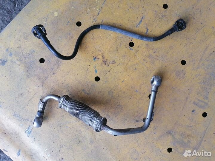 Трубка шланг турбины на VW Passat B6 B7