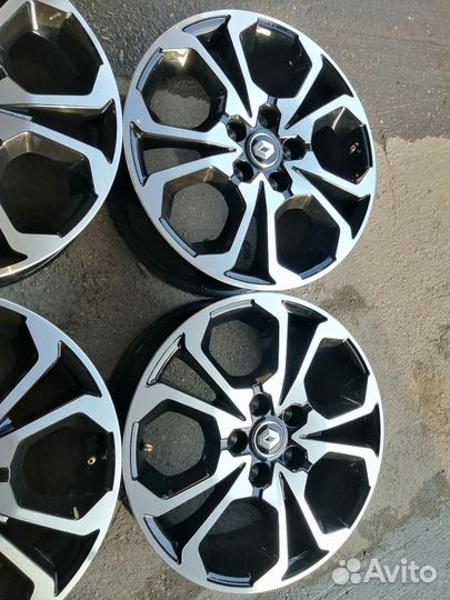 17 Почти новые оригинальные диски Renault arkana