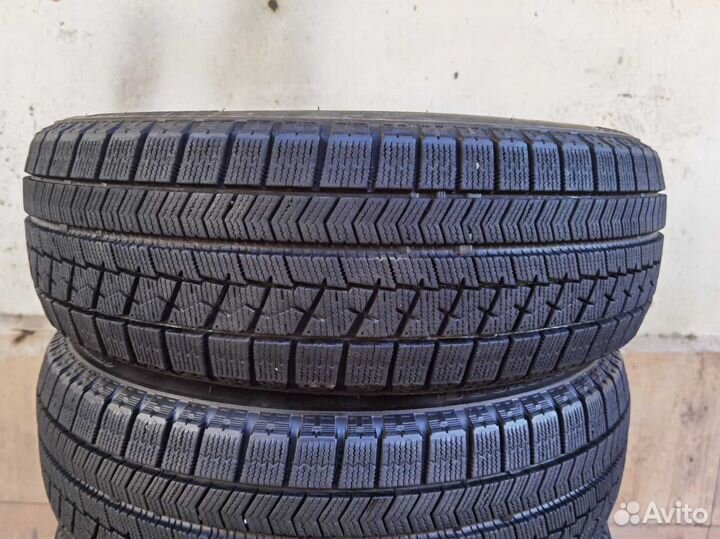 Bridgestone Blizzak VRX 185/60 R15 84Q