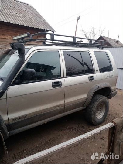 Isuzu Bighorn 2.8 AT, 1985, 297 000 км