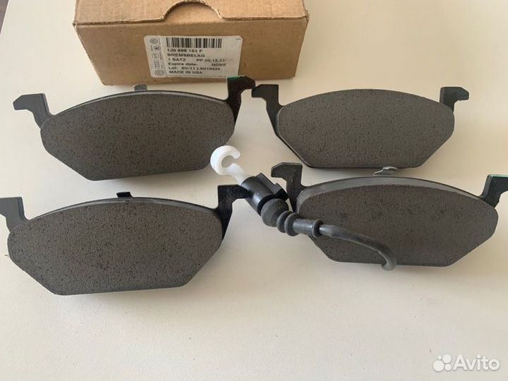 Колодки тормозные передние Volkswagen Jetta