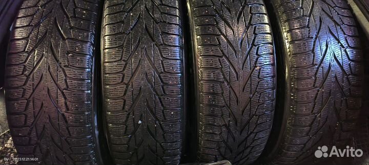 Nokian Tyres Hakkapeliitta R2 SUV 235/65 R17