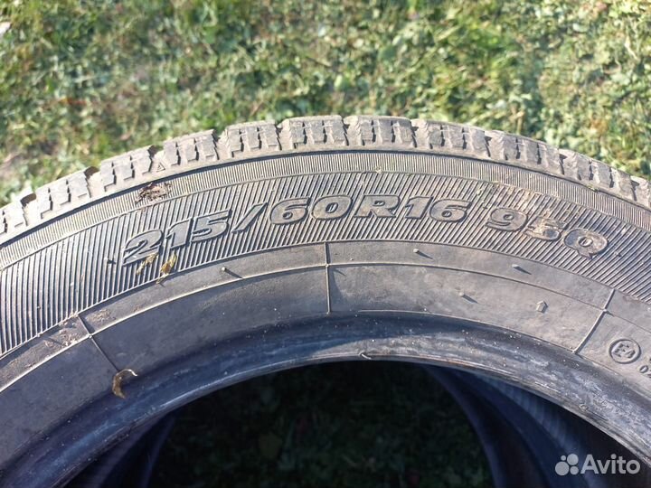 Toyo 310 215/60 R16