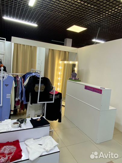 Шоурум женской одежды