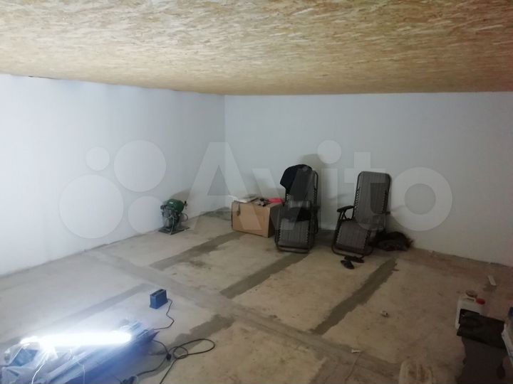 Гараж, > 30 м²