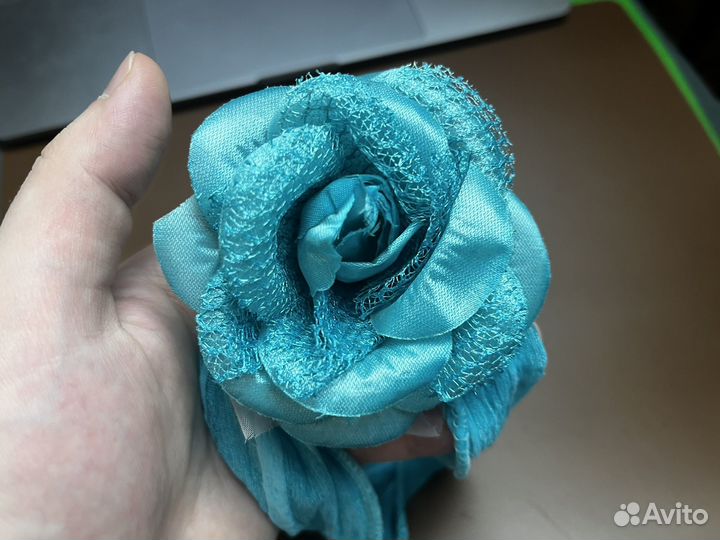 Украшение роза из ткани