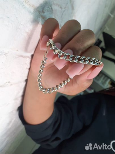 Маникюр. Наращивание ногтей. Педикюр