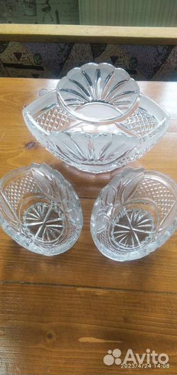 Набор хрустальных ваз