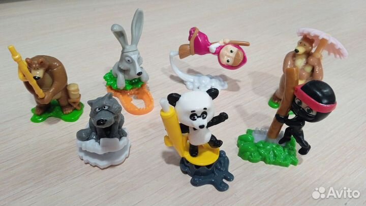 Коллекция Маша и медведь Киндер 2023