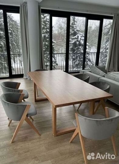 Стол на кухню. Мебель для ресторанов