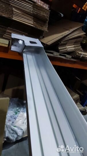 Карниз монарх 3-х полозный 2 метра белый