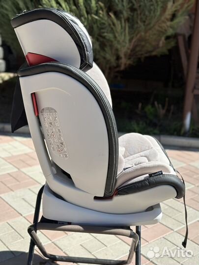 Автомобильное кресло Amarobaby ST-2