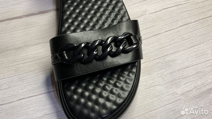 Босоножки женские