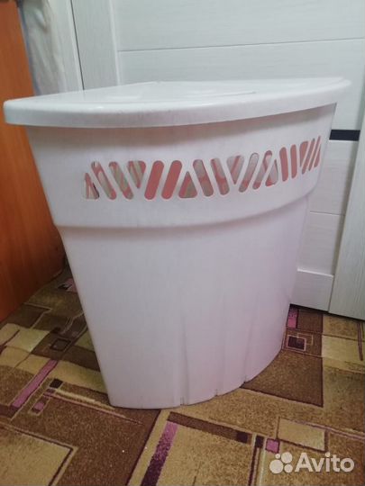 Корзина для белья угловая