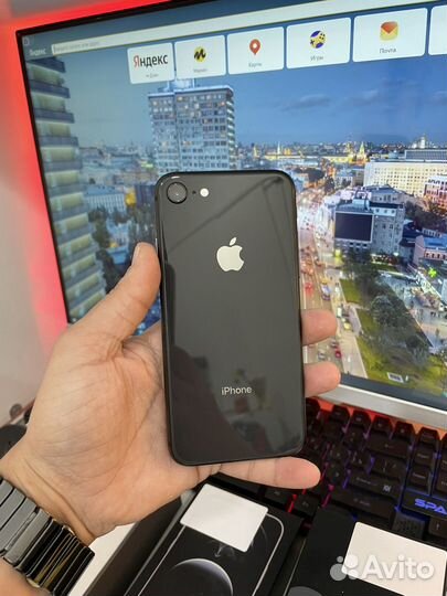 iPhone 8, 64 ГБ