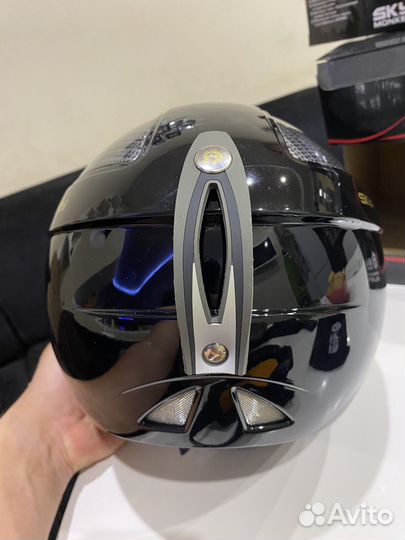 Горнолыжный шлем с очками