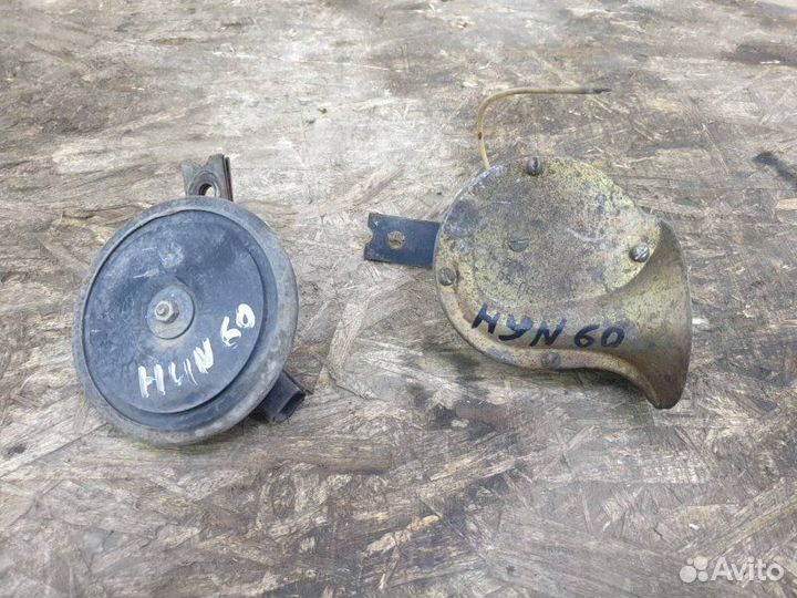 Сигнал звуковой (клаксон) Hyundai Trajet 2.0 G4GC