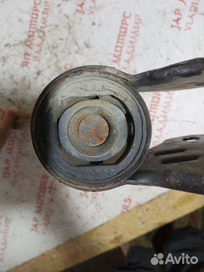 Рычаг подвески нижний передний левый Mazda 3 Bl