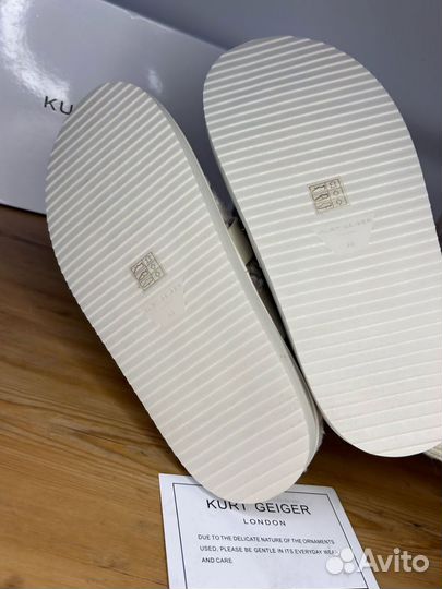 Новые шлепанцы с кристаллами, 39