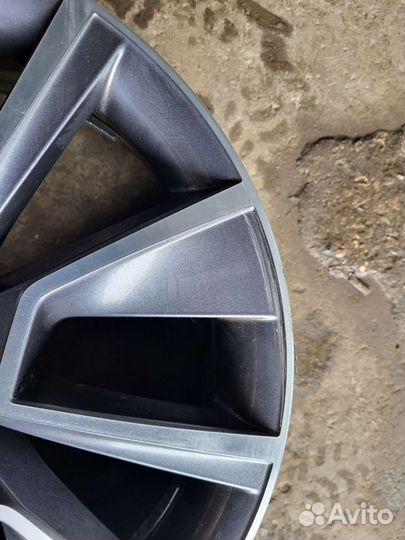 Диск vag R18 1штука skoda