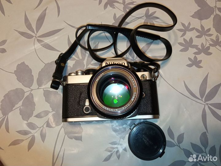Фотоаппарат Никон FM, три объектива и вспышка