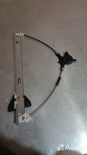 Стеклоподъемник передний правый Mazda 3 BK 2004