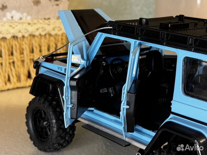 Модель авто Mercedes Гелик Adventure 1:24 металл