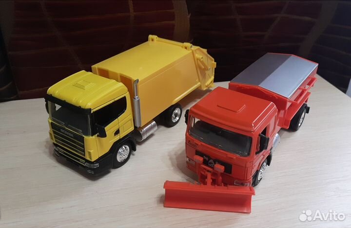 Грузовики NewRay 1/43 Peterbilt, Freightliner, MAN
