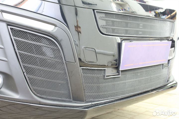 Защитная сетка радиатора боковые черная Opel Zafir