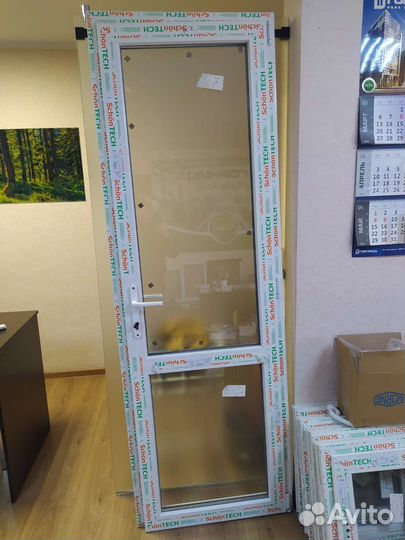 Дверь пластиковая с замком