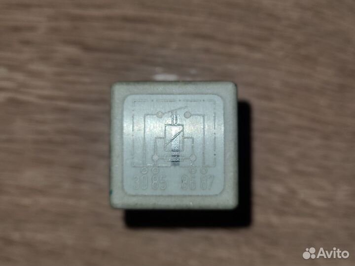 Реле топливного насоса Seat Volkswagen