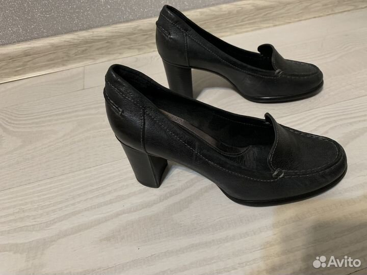 Туфли на каблуке женские Ecco 37 р-р