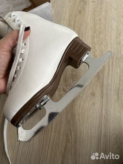 Фигурные коньки jackson artiste