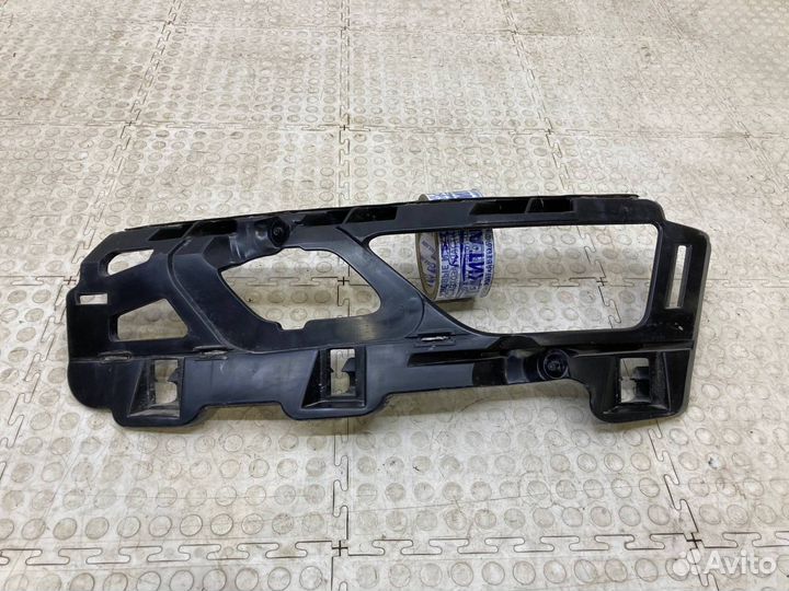 Кронштейн бампера передний левый Skoda Karoq 2017