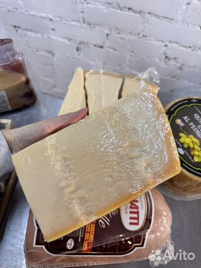 Сыр пармезан parmigiano 24,30,36,40,48 месяце